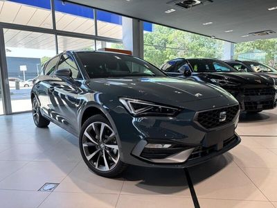 Usado Seat Leon FR 204 CV (150 kW) 2024 Azul