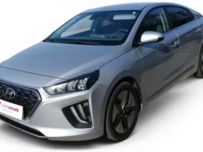 Usado Hyundai Ioniq 140 CV (102 kW) 2022 Gris Utilitario