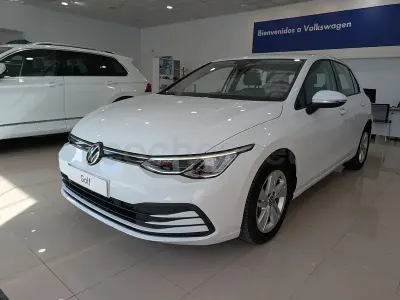 Usado VW Golf VIII 116 CV (85 kW) 2021 Blanco Berlina