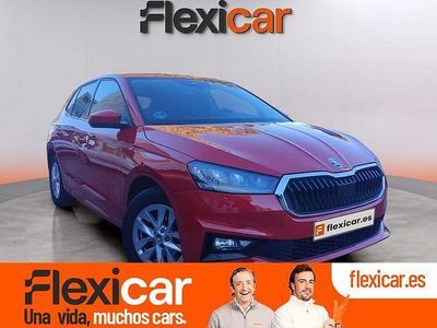 Usado Skoda Fabia Selection 95 CV (69 kW) 2024 Rojo Berlina