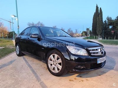 Usado Mercedes C200 136 CV (100 kW) 2010 Negro Berlina
