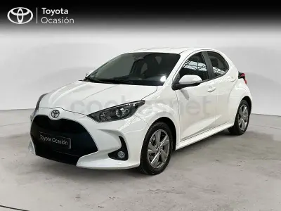 Usado Toyota Yaris Hybrid Active 116 CV (85 kW) 2025 Blanco Berlina