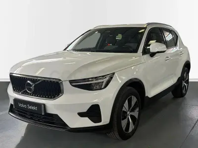 Usado Volvo XC40 Core 163 CV (119 kW) 2024 Blanco SUV