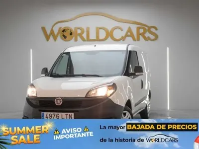 Usado Fiat Doblò 95 CV (69 kW) 2021 Blanco Monovolumen