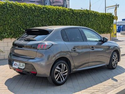 Usado Peugeot 208 Allure 100 CV (73 kW) 2020 Marrón Utilitario