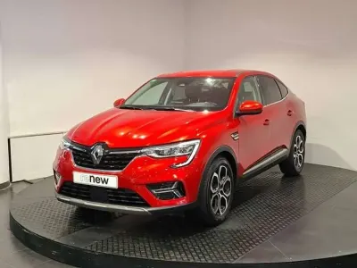 Usado Renault Arkana Zen 145 CV (106 kW) 2022 Rojo SUV
