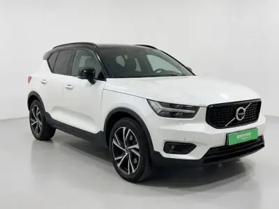 Usado Volvo XC40 R-Design 156 CV (114 kW) 2019 Blanco SUV