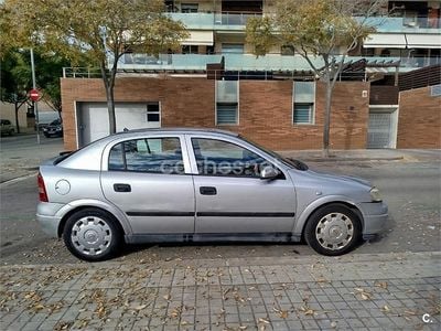 Gris / plata Usado 2004 Opel Astra Comfort Berlina | 1800 € (Super precio)