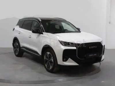 Usado Ebro s700 Luxury 147 CV (108 kW) 2025 Blanco SUV