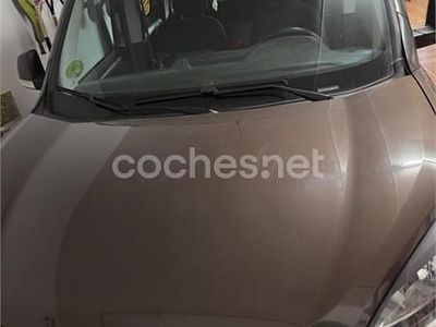 Usado Fiat Doblò Easy 95 CV (69 kW) 2016 Marrón Monovolumen
