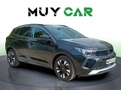 Usado Opel Grandland X Ultimate 131 CV (96 kW) 2022 Negro SUV