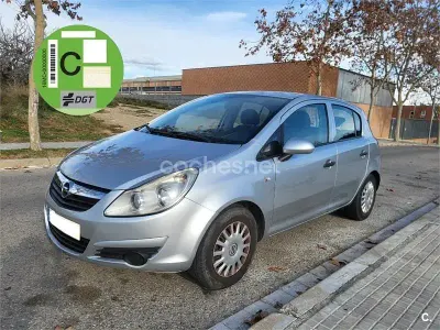 Usado Opel Corsa Cosmo 85 CV (62 kW) 2009 Gris / plata Utilitario