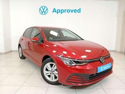 Usado VW Golf VIII Life 110 CV (80 kW) 2024 Rojo Utilitario