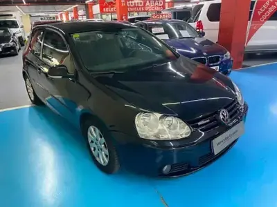 Usado VW Golf VI 105 CV (77 kW) 2008 Negro Utilitario