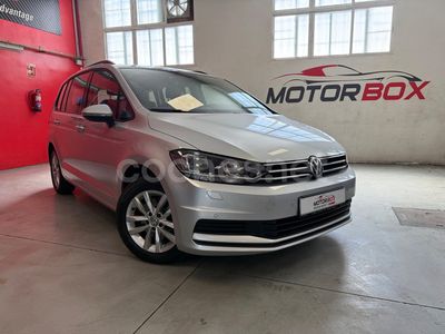 Usado VW Touran Edition 115 CV (84 kW) 2019 Gris / plata Monovolumen
