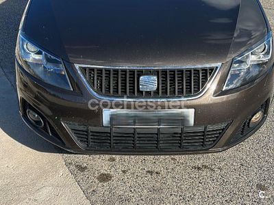Usado Seat Alhambra Style 140 CV (102 kW) 2015 Marrón Monovolumen