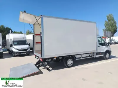 Usado Ford Transit Trend 131 CV (96 kW) 2023 Blanco Van