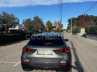 Gris / plata Usado 2020 Mercedes GLA200 SUV | 29.990 € (Un poco caro)