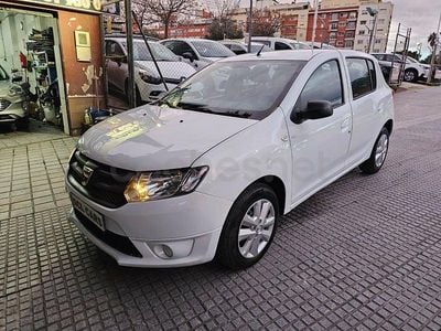Usado Dacia Sandero Ambiance 75 CV (55 kW) 2016 Blanco Berlina