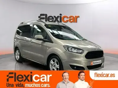 Begagnad Ford Tourneo Courier Ambiente 100 HK (73 kW) 2018 Grå Minibuss
