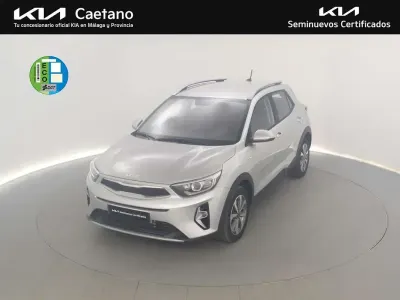 Usado Kia Stonic 101 CV (74 kW) 2024 Azul SUV