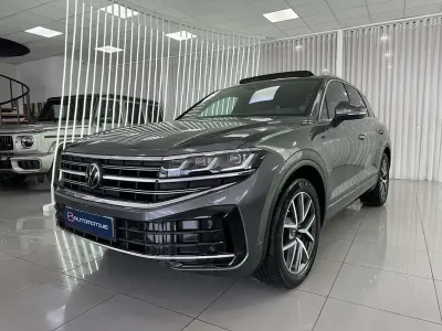 Begagnad VW Touareg 230 HK (169 kW) 2025 Grå SUV