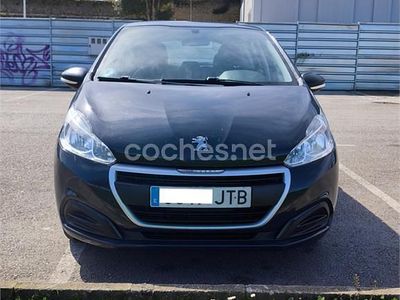 Usado Peugeot 208 Active 100 CV (73 kW) 2016 Gris / plata Utilitario