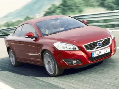 Usado Volvo C70 Momentum 136 CV (100 kW) 2010 Blanco Descapotable