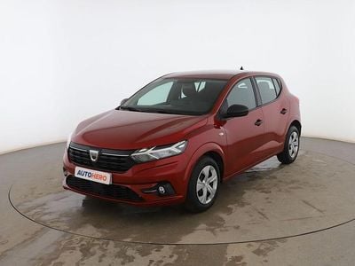Usado Dacia Sandero Essentiel 91 CV (66 kW) 2021 Rojo Berlina