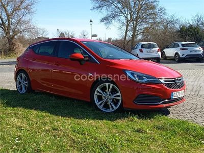 Usado Opel Astra 150 CV (110 kW) 2018 Rojo Berlina