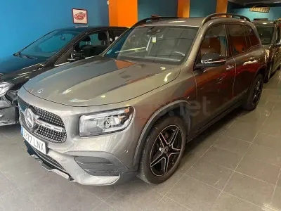Usado Mercedes GLB200 150 CV (110 kW) 2021 Gris / plata SUV