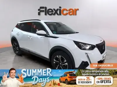 Usado Peugeot 2008 Allure 130 CV (95 kW) 2021 Blanco SUV