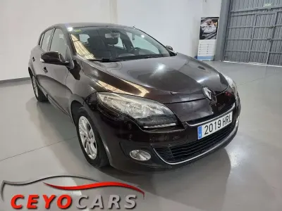 Usado Renault Mégane III Expression 110 CV (80 kW) 2013 Negro Utilitario