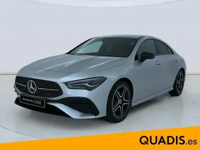 Usado Mercedes CLA220 190 CV (139 kW) 2025 Gris plata Berlina
