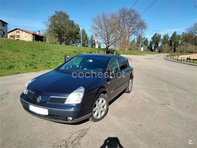 Azul Usado 2005 Renault Vel Satis Initiale Utilitario | 2000 €