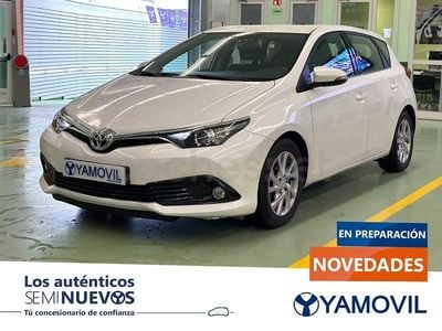 Usado Toyota Auris Active 112 CV (82 kW) 2015 Blanco Berlina