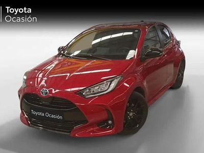Usado Toyota Yaris Hybrid Style 116 CV (85 kW) 2022 Rojo Berlina