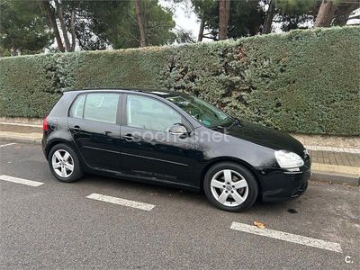 Usado VW Golf V Sportline 102 CV (75 kW) 2007 Negro Berlina
