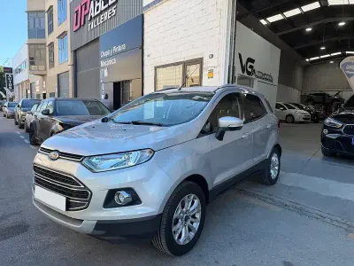 Usado Ford Ecosport Titanium 125 CV (91 kW) 2016 Gris / plata SUV