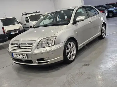 Occasion Toyota Avensis Executive 147 PK (108 kW) 2005 Beige Sedan