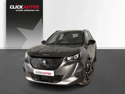 Usado Peugeot 2008 Allure 130 CV (95 kW) 2023 Gris / plata SUV
