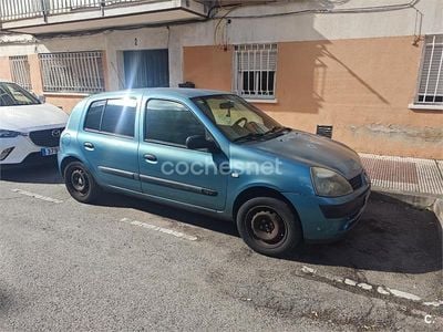 Usado Renault Clio II Authentique 75 CV (55 kW) 2004 Azul Berlina