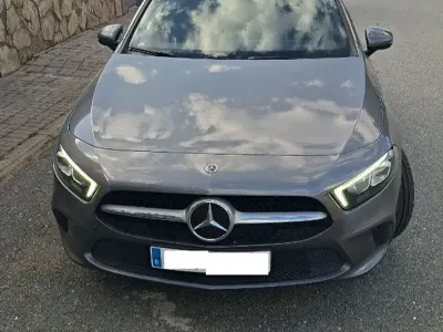 Usado Mercedes A250 218 CV (160 kW) 2021 Gris / plata Berlina