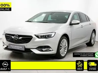 Usado Opel Insignia Innovation 165 CV (121 kW) 2019 Plateado