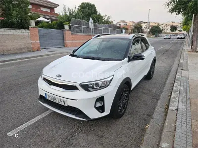 Usado Kia Stonic 100 CV (73 kW) 2020 Blanco SUV