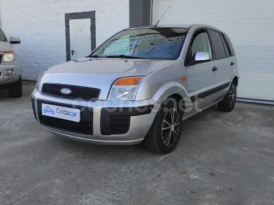 Usado Ford Fusion Ambiente 68 CV (50 kW) 2008 Gris / plata Utilitario
