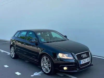 Usado Audi A3 Ambition 105 CV (77 kW) 2010 Negro Utilitario