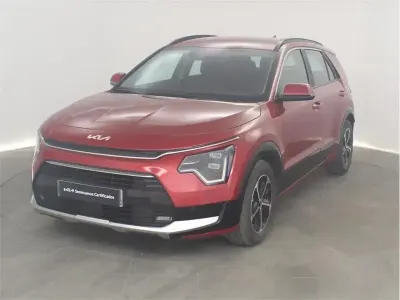 Usado Kia Niro 129 CV (94 kW) 2025 Rojo SUV