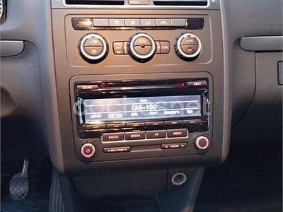 Gris / plata Usado 2015 VW Touran Edition Monovolumen | 9000 € (Caro)