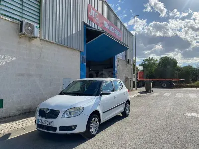 Usado Skoda Fabia Style 86 CV (63 kW) 2009 Blanco Berlina